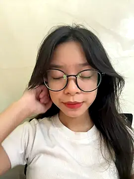 Snapshot of mau15_ chatting on September 24, 2025, 7:59 am mau15 online show from September 24, 2025, 7:59 am