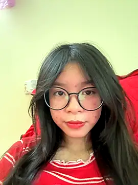 Snapshot of mau15_ chatting on October 26, 2025, 2:23 am mau15 online show from October 26, 2025, 2:23 am