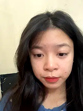 Snapshot of mau15_ chatting on October 5, 2025, 1:02 pm mau15 online show from October 5, 2025, 1:02 pm