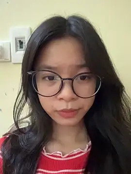 Snapshot of mau15_ chatting on September 21, 2025, 1:05 pm mau15 online show from September 21, 2025, 1:05 pm