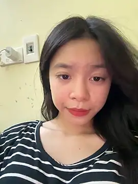 Snapshot of mau15_ chatting on September 27, 2025, 2:01 pm mau15 online show from September 27, 2025, 2:01 pm