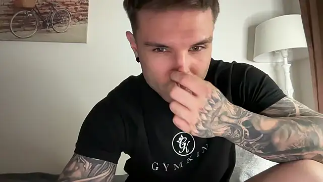 Larsskeet online show from October 10, 2025, 12:50 pm