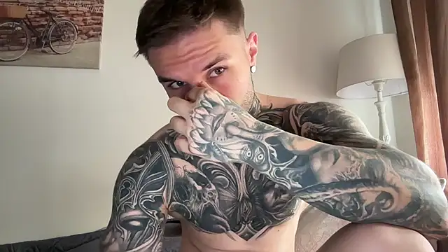 Larsskeet online show from October 5, 2025, 11:56 am