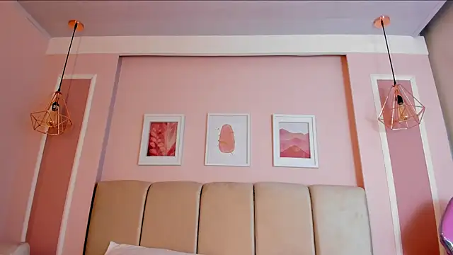 Sarah Reidd online show from October 25, 2025, 12:17 pm