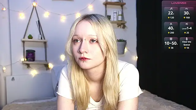 Snapshot of ArcticaRyder chatting on October 1, 2025, 7:13 am ArcticaRyder online show from October 1, 2025, 7:13 am