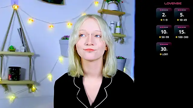 Snapshot of ArcticaRyder chatting on October 16, 2025, 8:00 am ArcticaRyder online show from October 16, 2025, 8:00 am