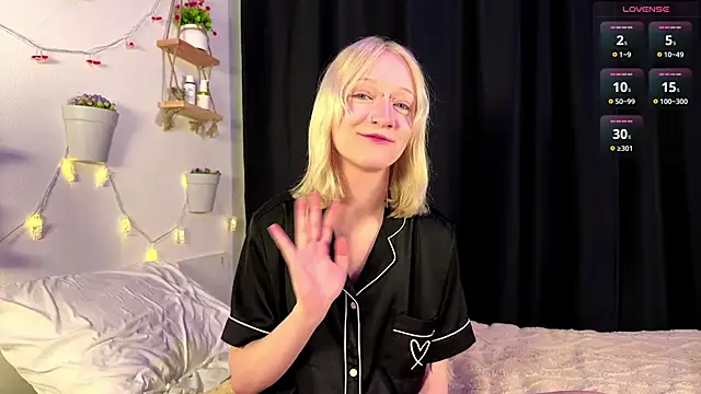 Snapshot of ArcticaRyder chatting on October 21, 2025, 7:41 am ArcticaRyder online show from October 21, 2025, 7:41 am