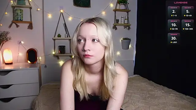 Snapshot of ArcticaRyder chatting on October 2, 2025, 7:45 am ArcticaRyder online show from October 2, 2025, 7:45 am