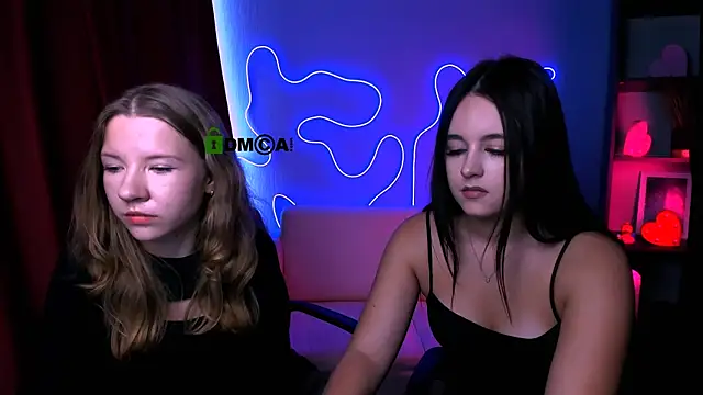 lunna bella  online show from September 26, 2025, 11:17 am