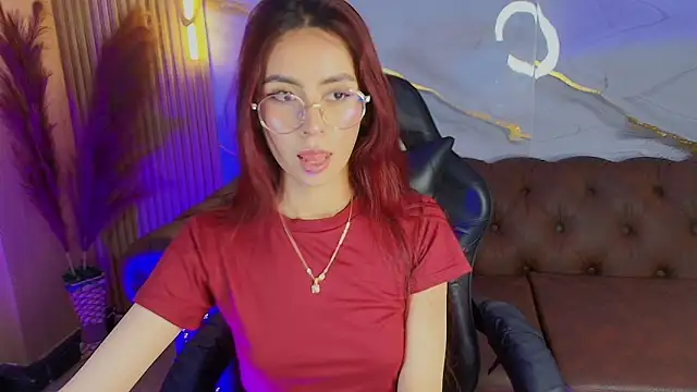 mia tf online show from October 18, 2025, 1:35 pm