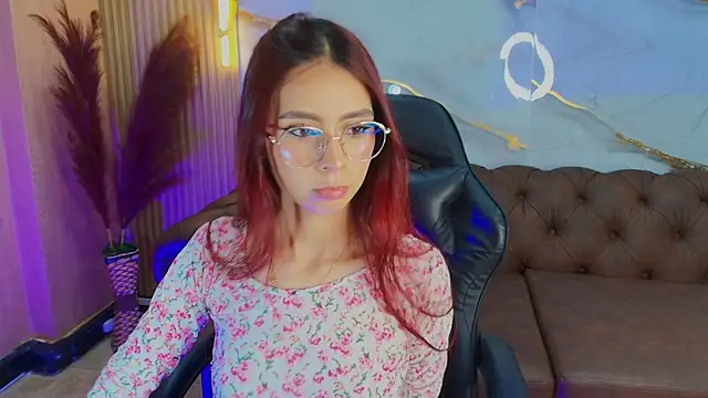 mia tf online show from October 2, 2025, 1:14 pm