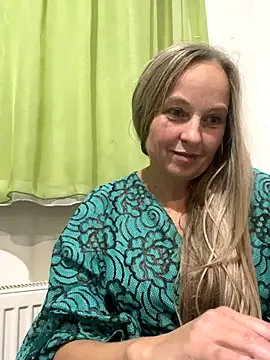 B i r d i e online show from September 26, 2025, 11:11 pm