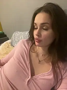 Snapshot of SoShyEmmyyy chatting on September 23, 2025, 6:04 pm SoShyEmmyyy online show from September 23, 2025, 6:04 pm