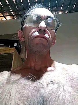 paugostoso72 online show from October 2, 2025, 3:04 pm