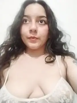 Snapshot of ChloeNoire chatting on November 8, 2025, 7:34 am ChloeNoire online show from November 8, 2025, 7:34 am