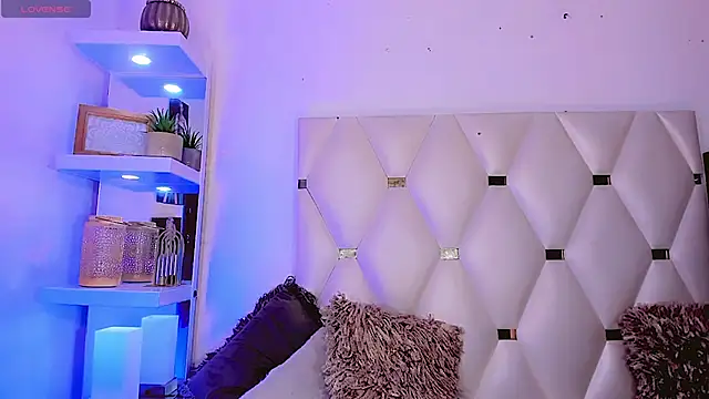  IsabellaRousse online show from March 1, 2026, 8:31 pm