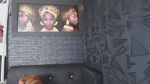 Snapshot of Lil_Rose2006 chatting on February 27, 2026, 1:33 pm Lil Rose2006 online show from February 27, 2026, 1:33 pm