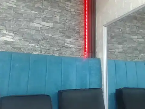 Lil Rose2006 online show from October 10, 2025, 1:01 pm