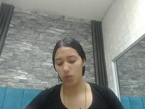 Lil Rose2006 online show from October 16, 2025, 12:13 pm