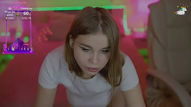 MyLolaSky online show from October 29, 2025, 10:31 pm