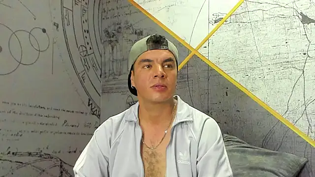 Snapshot of troy_wood69 chatting on September 20, 2025, 2:44 pm troy wood69 online show from September 20, 2025, 2:44 pm