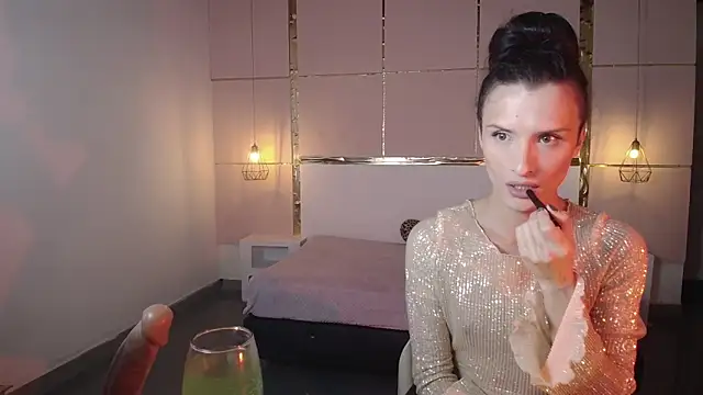 Snapshot of IsabelFernandez chatting on October 15, 2025, 6:00 am IsabelFernandez online show from October 15, 2025, 6:00 am