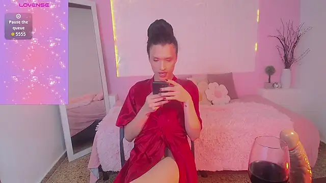 Snapshot of IsabelFernandez chatting on November 5, 2025, 4:04 am IsabelFernandez online show from November 5, 2025, 4:04 am