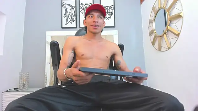 Snapshot of mickey_beasley chatting on October 18, 2025, 7:16 pm mickey beasley online show from October 18, 2025, 7:16 pm