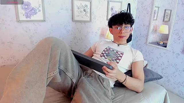 liam twiink online show from June 24, 2026, 7:55 pm