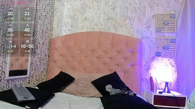 Snapshot of liam_twiink chatting on October 18, 2025, 8:00 pm liam twiink online show from October 18, 2025, 8:00 pm