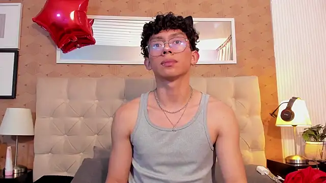 liam twiink online show from February 25, 2026, 2:56 am