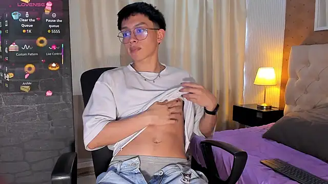 Snapshot of liam_twiink chatting on September 30, 2025, 7:42 pm liam twiink online show from September 30, 2025, 7:42 pm