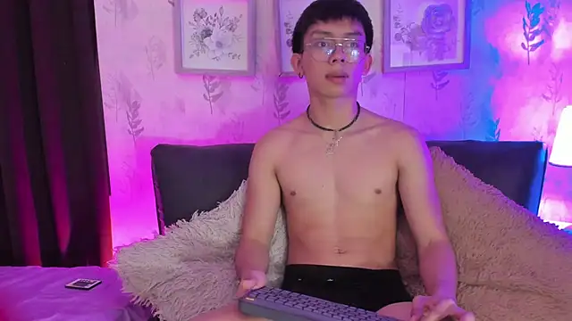 Snapshot of liam_twiink chatting on September 24, 2025, 7:31 pm liam twiink online show from September 24, 2025, 7:31 pm