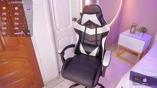 isa vel online show from November 18, 2025, 7:28 pm