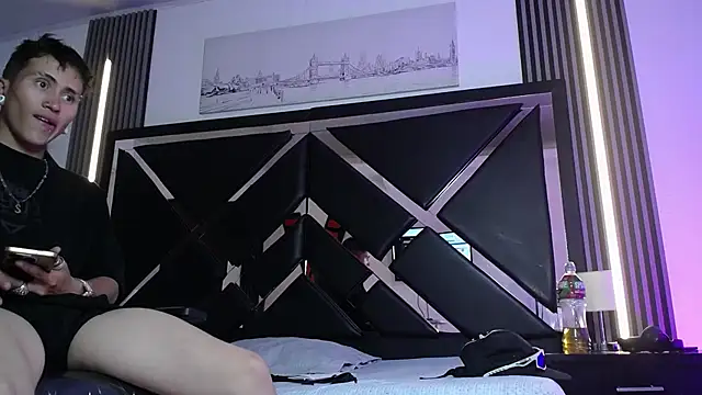 Snapshot of oblivionlove chatting on October 7, 2025, 8:10 pm oblivionlove online show from October 7, 2025, 8:10 pm