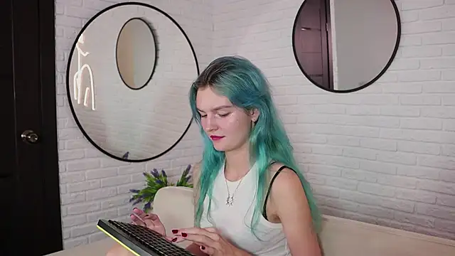 Snapshot of Lika_Sky chatting on September 28, 2025, 8:38 pm Lika Sky online show from September 28, 2025, 8:38 pm