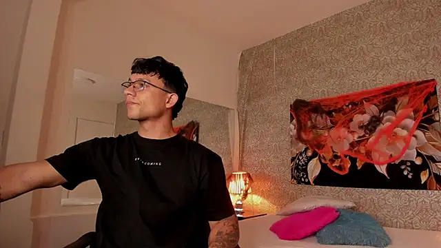 mike wills3 online show from October 18, 2025, 3:30 am