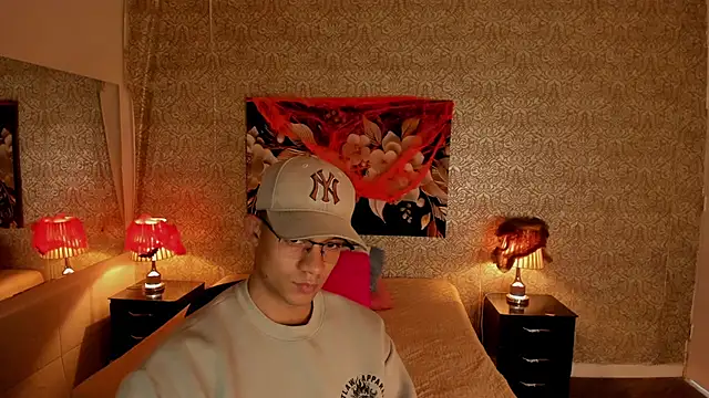 mike wills3 online show from October 29, 2025, 4:33 am