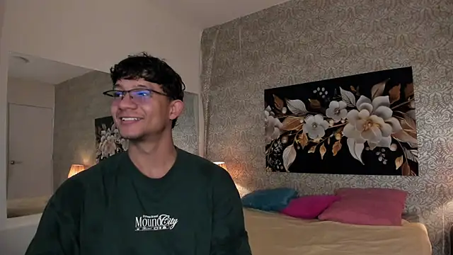 mike wills3 online show from September 28, 2025, 5:14 am