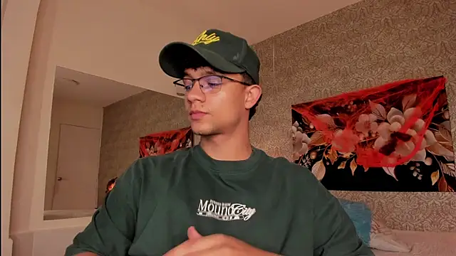 mike wills3 online show from October 22, 2025, 3:39 am