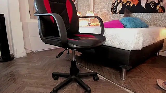 mike wills3 online show from October 21, 2025, 3:39 am