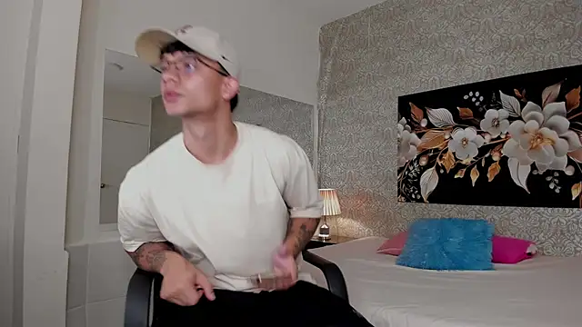 mike wills3 online show from September 24, 2025, 3:35 am