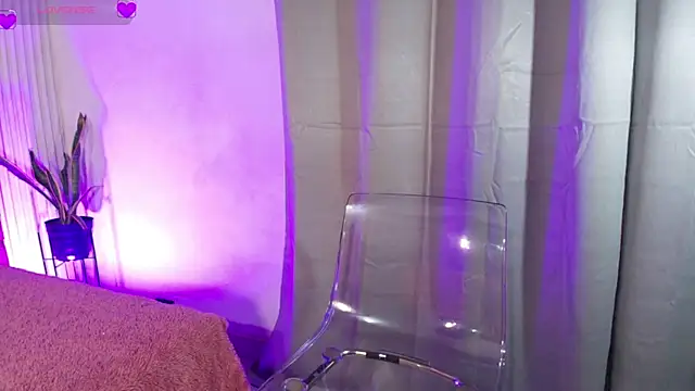 Snapshot of Missdionne_curly chatting on February 4, 2026, 11:27 am Missdionne curly online show from February 4, 2026, 11:27 am