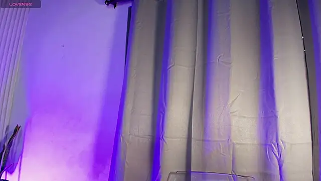 Snapshot of Missdionne_curly chatting on February 2, 2026, 11:20 am Missdionne curly online show from February 2, 2026, 11:20 am