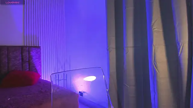 Missdionne curly online show from December 20, 2025, 11:35 am