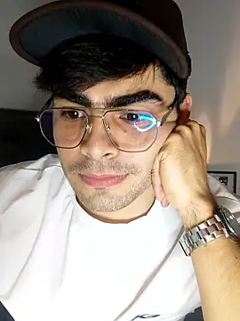 Snapshot of Mason_grey chatting on October 13, 2025, 11:27 pm Mason grey online show from October 13, 2025, 11:27 pm