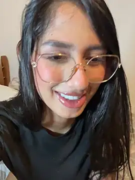 Julieta Duque online show from February 17, 2026, 2:42 am