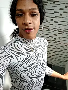 violettath online show from November 10, 2025, 2:44 pm