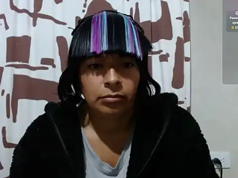 Acelinrose online show from April 3, 2026, 1:45 am