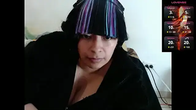 Snapshot of Acelinrose chatting on October 17, 2025, 10:44 pm Acelinrose online show from October 17, 2025, 10:44 pm